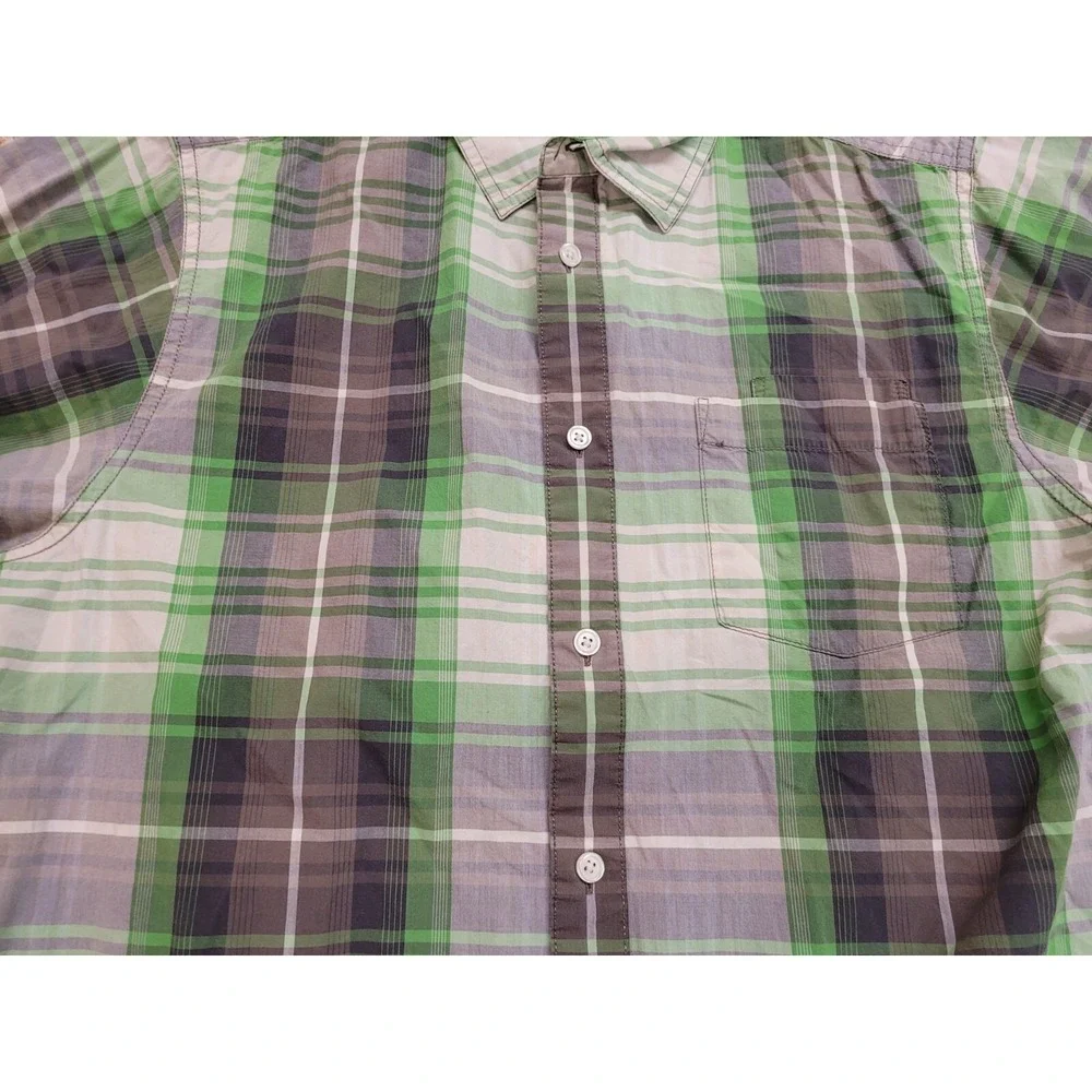 The North Face Shirt Mens Size Medium Green Grey Plaid Button Up Hiking Camping‎
